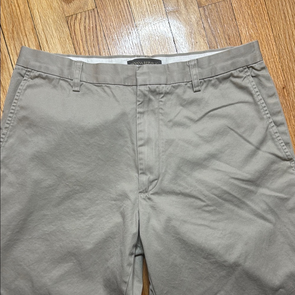 Banana Republic Tan Chinos Versatile Cotton Twill 34/32